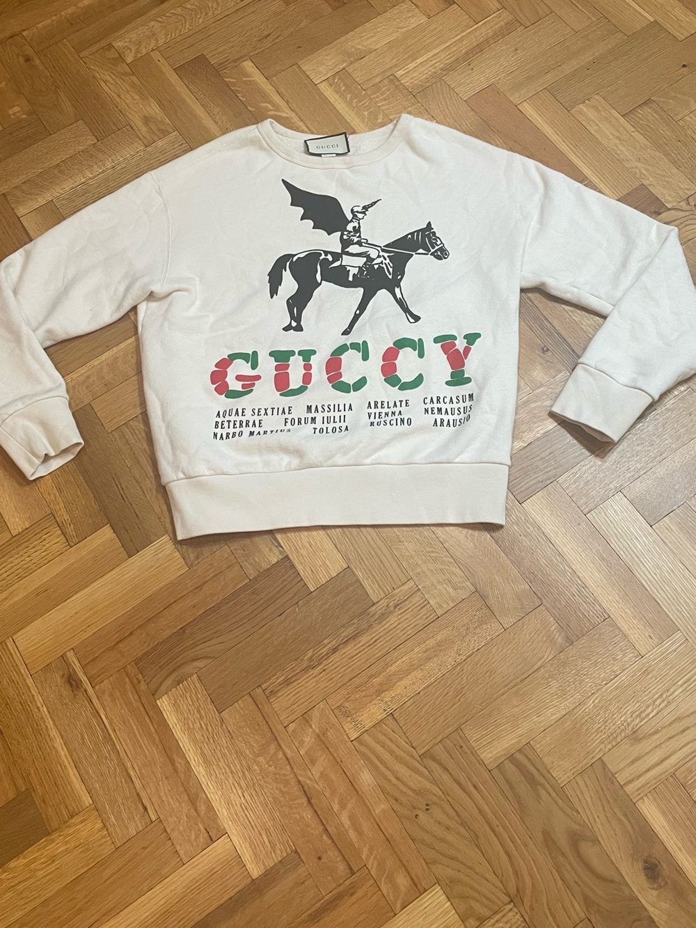 GUCCI~475532 “Guccy” Trainer Pegasus Logo Sweatshirt - Picture 10 of 10